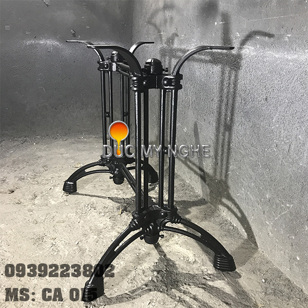 Bàn ăn cafe cổ điển gang đúc CA 015